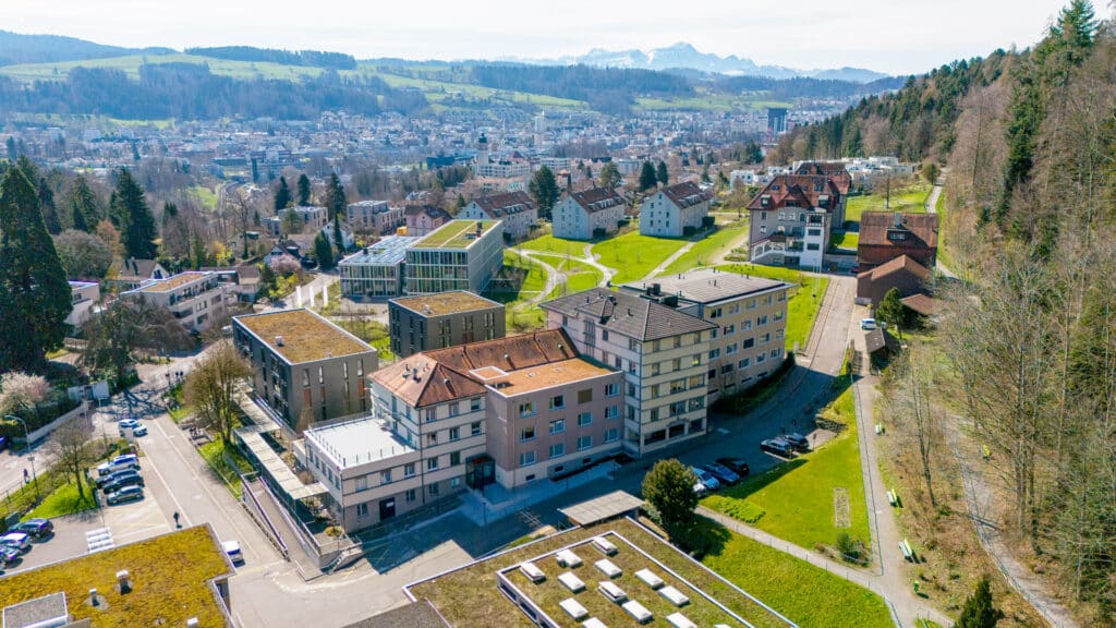 Drohnenaufnahme bruggwald51 mit Blick auf St. Gallen